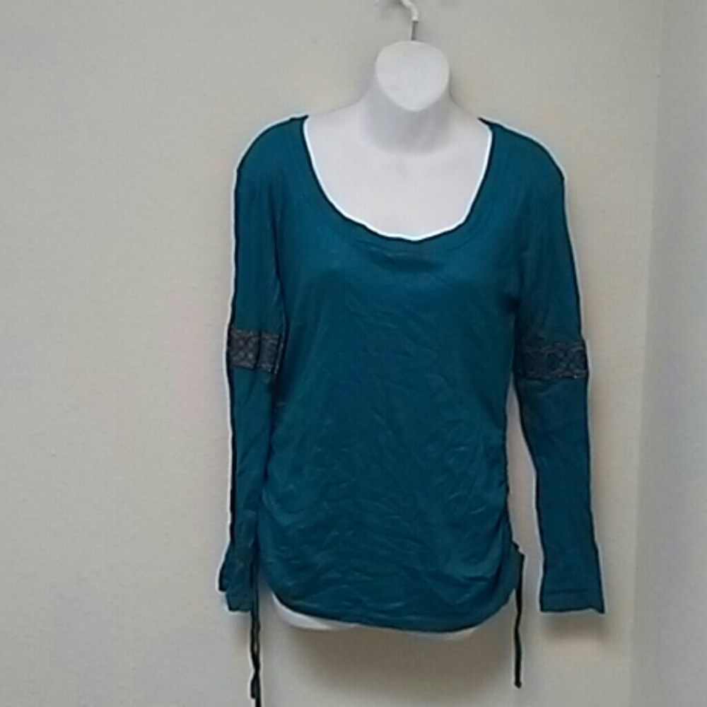 Nicole maternity tunic top with decorative sleeves